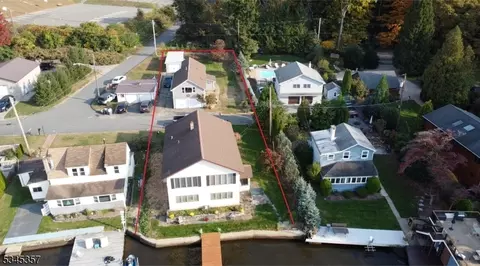 2 Yellow Barn Ave, Landing, NJ 07850