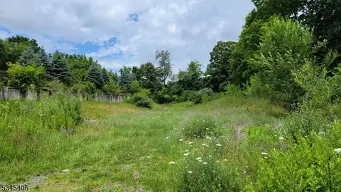 16 Main St, Sparta Twp, NJ 07871