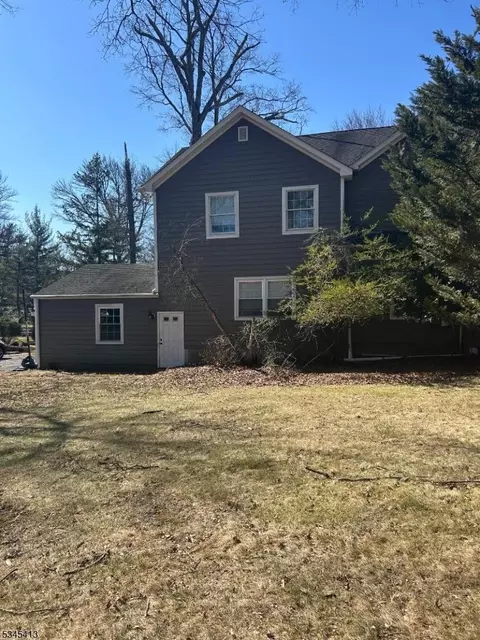 1224 Sunnyfield Ln, Scotch Plains, NJ 07076