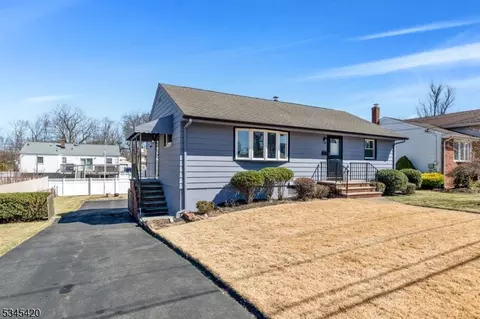156 Gordon Ave, Totowa, NJ 07512