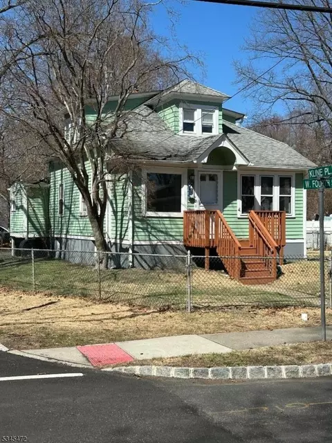 1790 W 4th St, Dunellen, NJ 08812