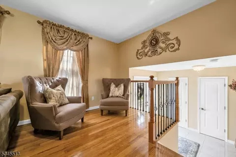 40 Monterey Dr, Wayne, NJ 07470 photo 5