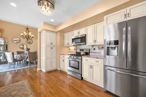 40 Monterey Dr, Wayne, NJ 07470 photo 10