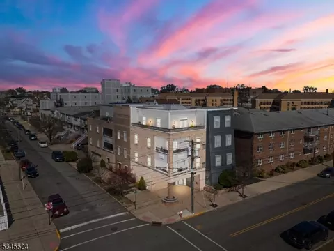 63-65 W 1st St #201, Bayonne, NJ 07002