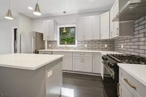 142 Maple Ave, Montclair, NJ 07042 photo 2