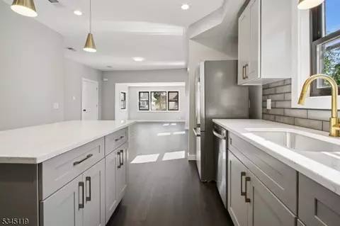 142 Maple Ave, Montclair, NJ 07042 photo 6
