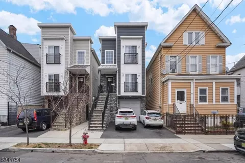 531 Franklin St, Elizabeth City, NJ 07206