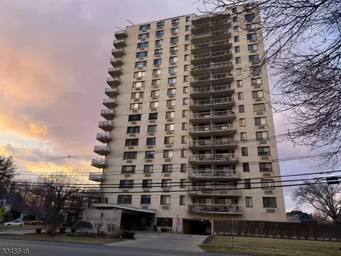 307 Prospect Ave #4G, Hackensack, NJ 07601