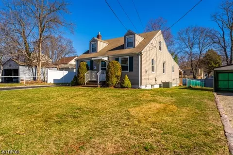 813 Monroe Ave, Plainfield, NJ 07063 photo 3