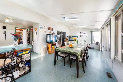 813 Monroe Ave, Plainfield, NJ 07063 photo 9