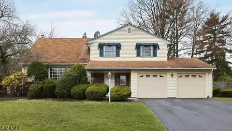 60 Michael Dr, Westfield, NJ 07090