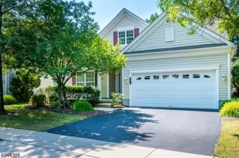 233 Knollcrest Ct, Somerset, NJ 08873