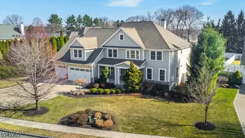 18 Gates Pl, Wayne, NJ 07470