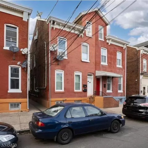 146 Kent St, Trenton, NJ 08611
