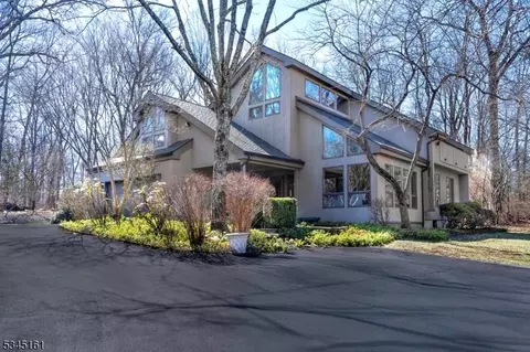 66 Brookville Hollow Rd, Stockton, NJ 08559