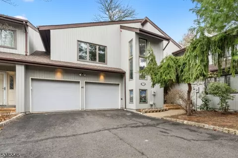 41 Indian Run, Watchung, NJ 07069