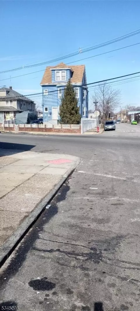 681-683 Market St, Paterson, NJ 07513