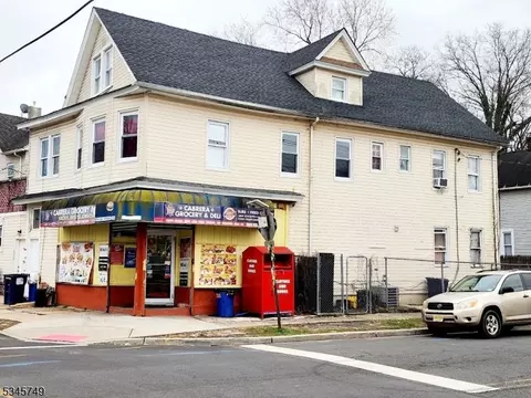 300 Monroe Ave #4, Plainfield, NJ 07063