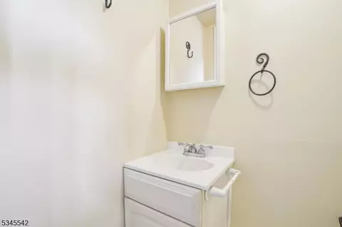 17 Troy Dr # B, Springfield, NJ 07081 photo 22