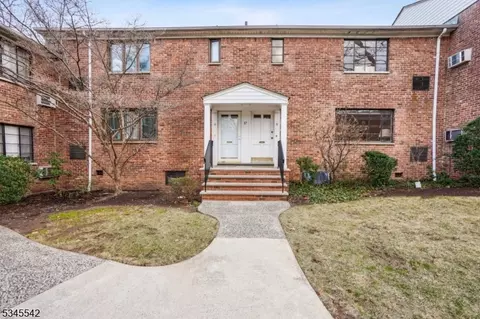 17 Troy Dr # B, Springfield, NJ 07081 photo 2