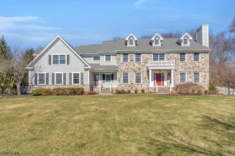 10 Owens Ct, Basking Ridge, NJ 07920