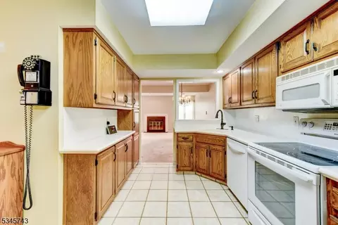12 Stone Run Rd, Bedminster, NJ 07921 photo 6