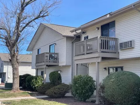 20 Delar Pkwy #311, Franklin Park, NJ 08823