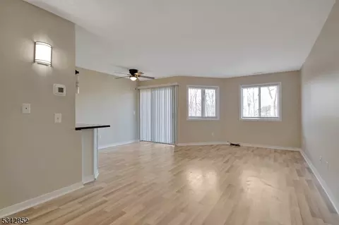 3 Jackson Hole #7, Vernon, NJ 07462