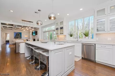 10 Little Wolf Rd, Summit, NJ 07901 photo 16