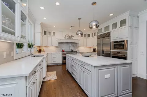 10 Little Wolf Rd, Summit, NJ 07901 photo 18