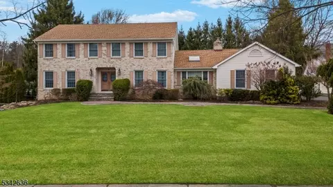 15 Fidelian Way, Towaco, NJ 07082