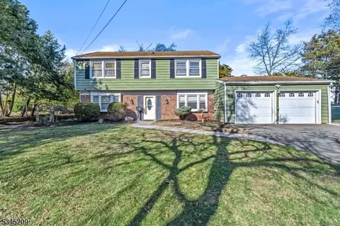 6 Chandler Rd, Somerset, NJ 08873