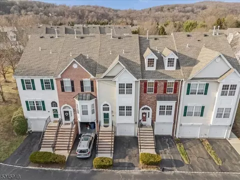 218 Terrace Lake Dr, Butler, NJ 07405