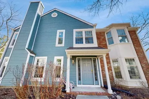 60 Woodledge Ct, Rockaway, NJ 07866