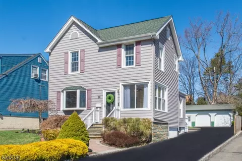 74 Personette Ave, Verona, NJ 07044