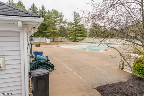 72 Junco Ct, Three Bridges, NJ 08887 photo 20