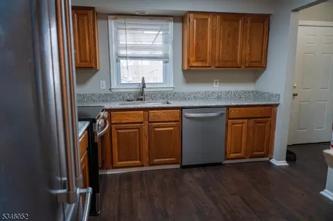 72 Junco Ct, Three Bridges, NJ 08887 photo 5