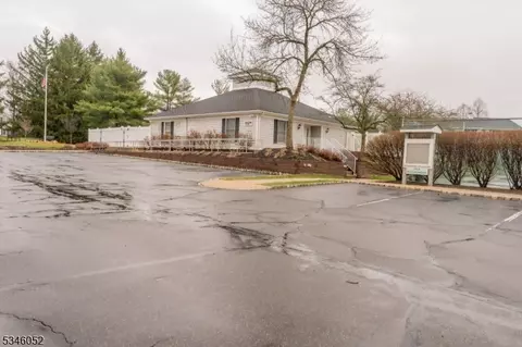 72 Junco Ct, Three Bridges, NJ 08887 photo 18