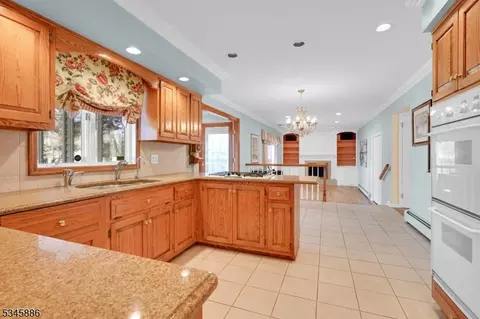 75 Runnymede Dr, Wayne, NJ 07470 photo 13
