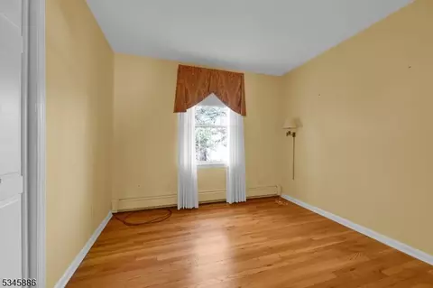 75 Runnymede Dr, Wayne, NJ 07470 photo 34