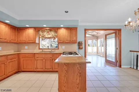 75 Runnymede Dr, Wayne, NJ 07470 photo 15