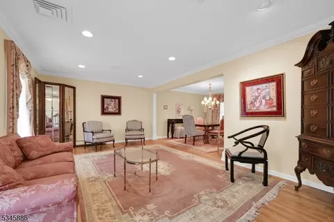75 Runnymede Dr, Wayne, NJ 07470 photo 9