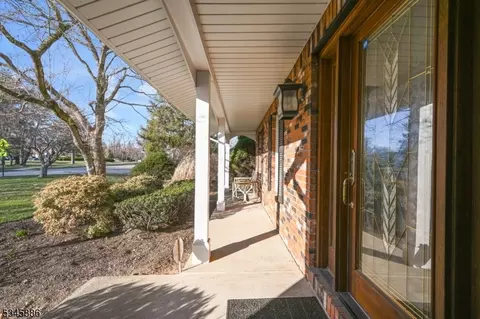 75 Runnymede Dr, Wayne, NJ 07470 photo 3
