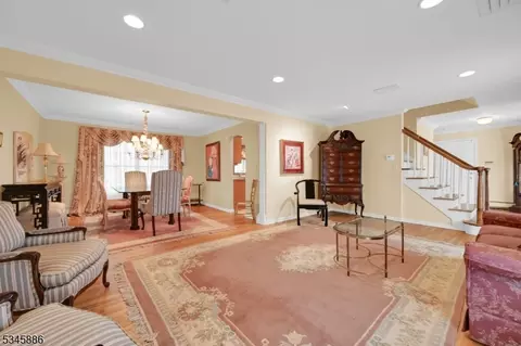 75 Runnymede Dr, Wayne, NJ 07470 photo 8