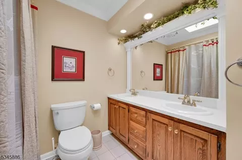 75 Runnymede Dr, Wayne, NJ 07470 photo 32