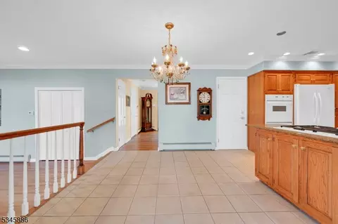 75 Runnymede Dr, Wayne, NJ 07470 photo 19
