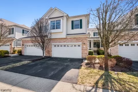 6 Pacio Ct, Roseland, NJ 07068