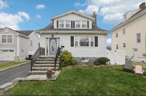 225 Rankin Ave, Cranford, NJ 07016