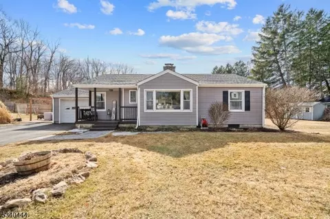 115 W Sunset Blvd, Newton, NJ 07860