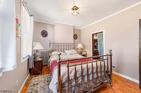 211 Clendenny Ave, Jersey City, NJ 07304